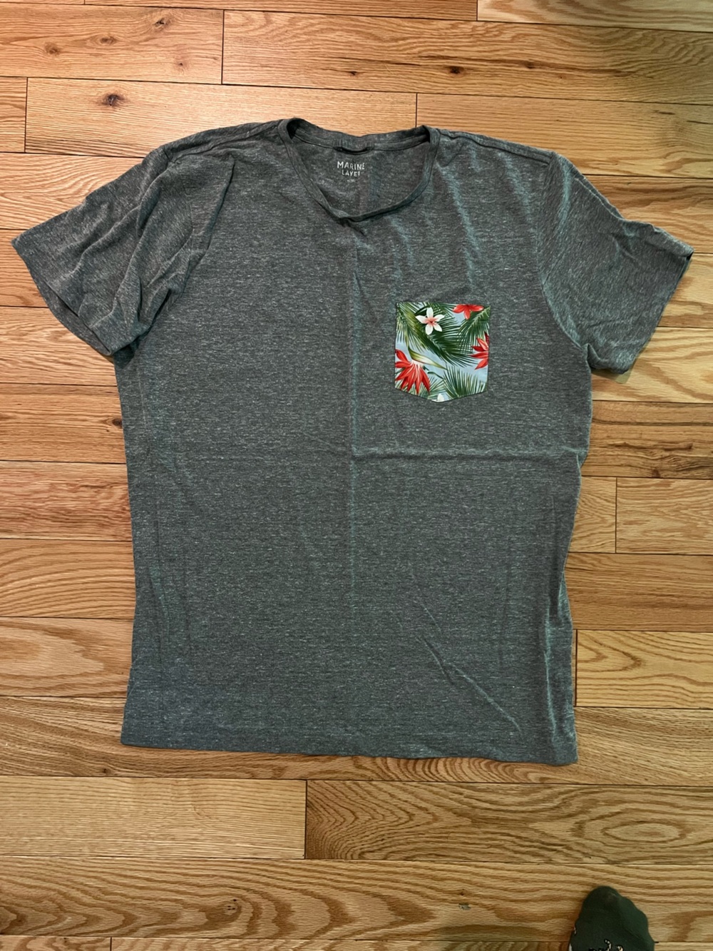 Marine Layer Pocket Tee Size M/L